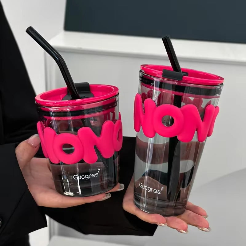 Tasse en verre créative avec couvercle en paille et manchon tendance résistant à la chaleur