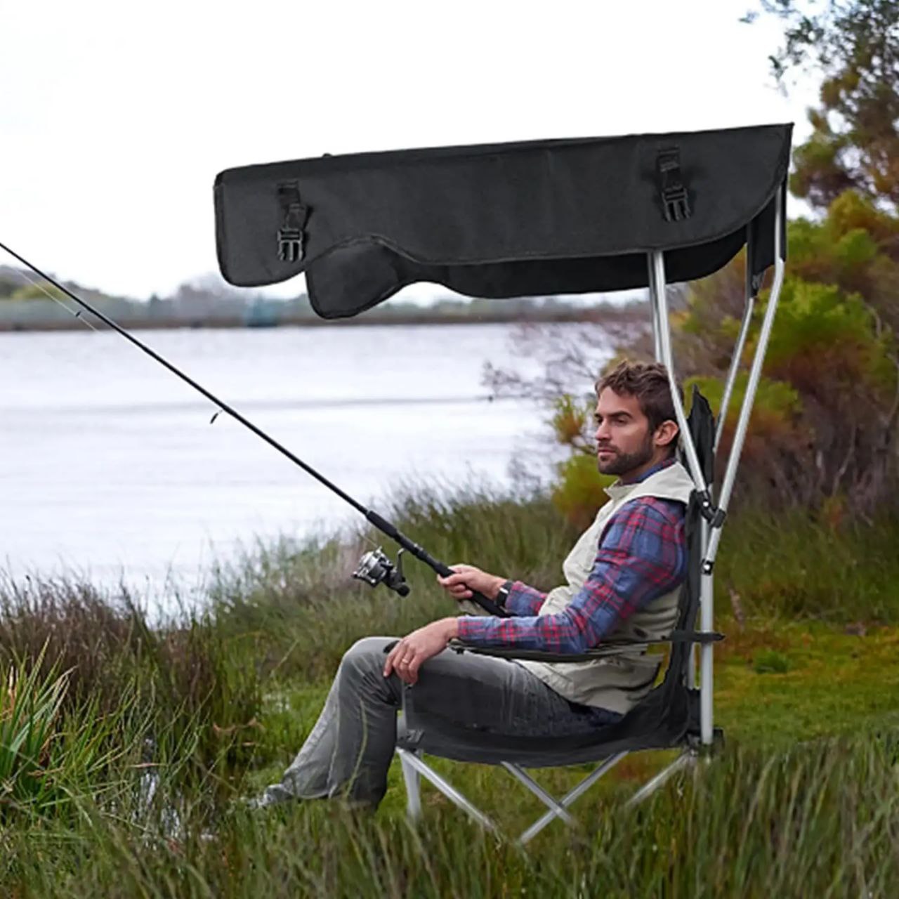 Chaise de Pêche Pliable avec Auvent Intégré – Confort et Protection Solaire