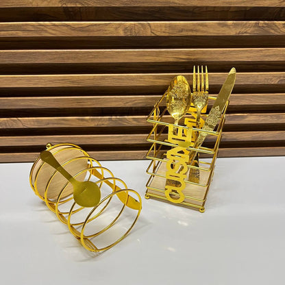 Ensemble de Couverts Dorés Élégants avec Supports Décoratifs