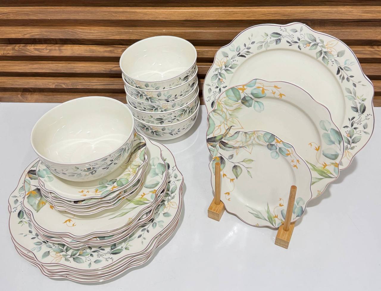 Service de Vaisselle en Porcelaine Motif Eucalyptus – Style Élégant & Champêtre 24Pcs