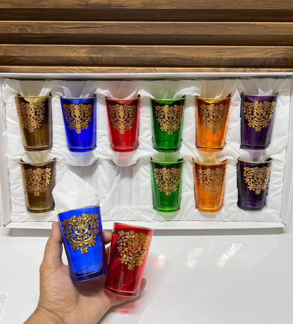 Verres à thé élégants avec motifs d'oiseaux