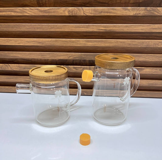 L'Élégance de la Mesure : Pichet Verre et Bois de Trèfle