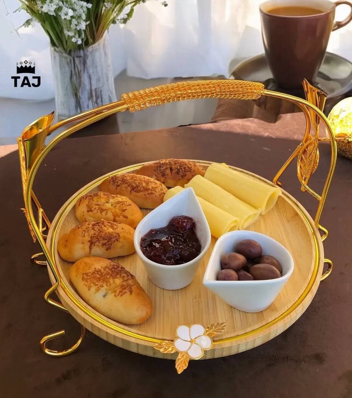 Un plateau de service qui raconte une histoire