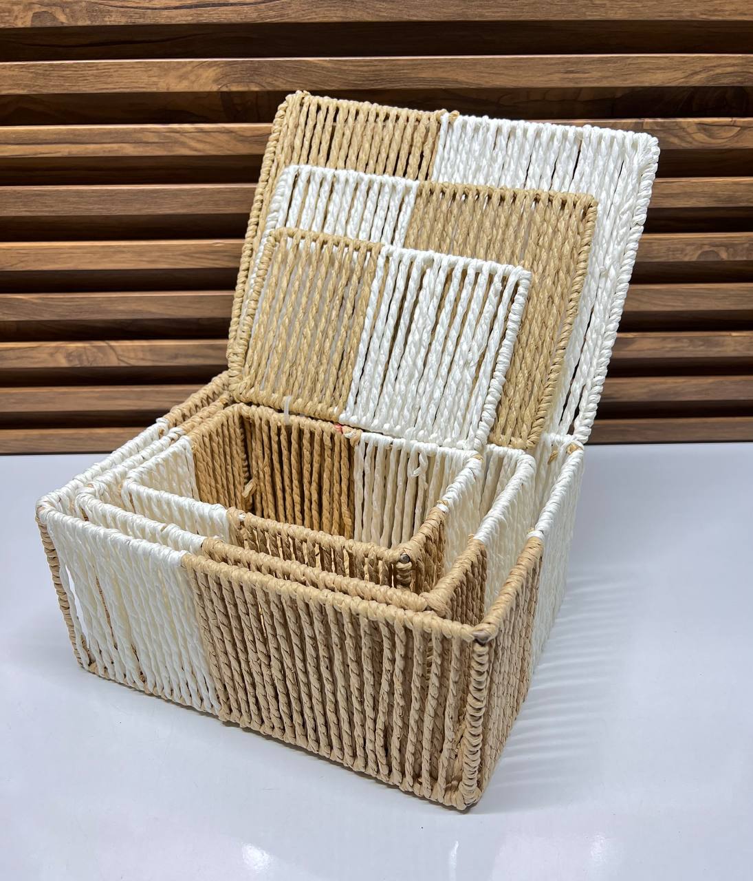 Rangement chic et naturel pour une maison organisée