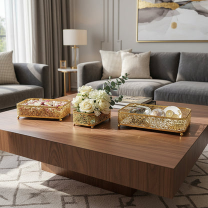 3 Ensemble de plateaux décoratifs en métal doré  avec fond miroir et bordure ajourée