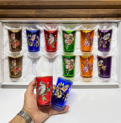 Verres à thé élégants avec motifs d'oiseaux