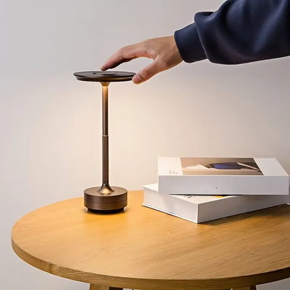 Lampe LED Rechargeable Sans Fil – Design Moderne Doré