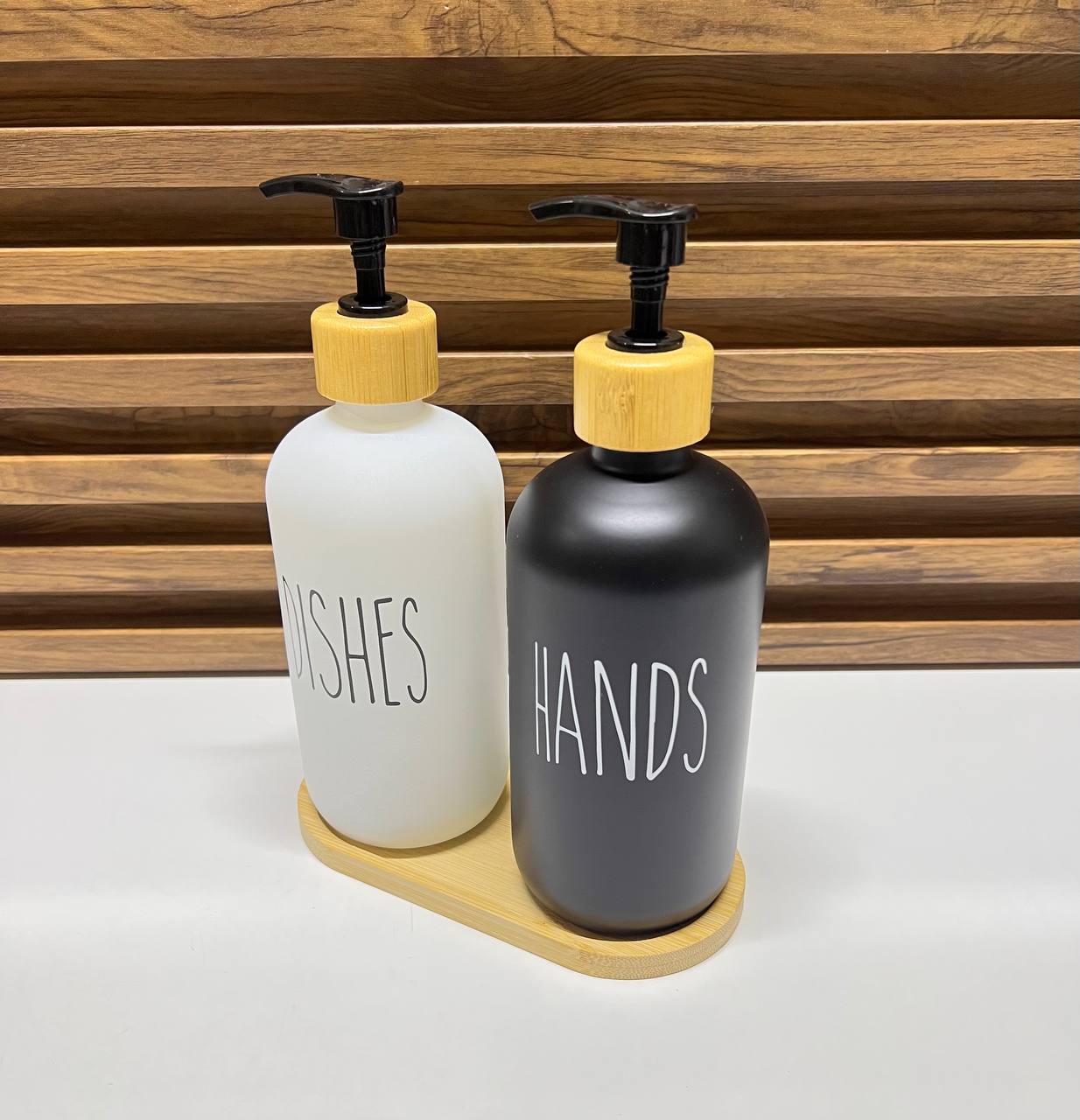 Ensemble Distributeurs de Savon Mains et Vaisselle avec Support en Bois