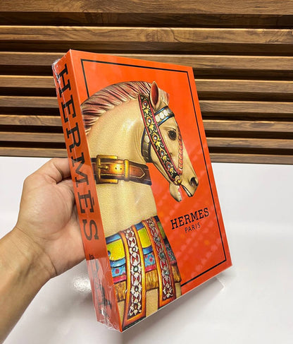 Hermès – Carnet de Style et d’Inspirations)