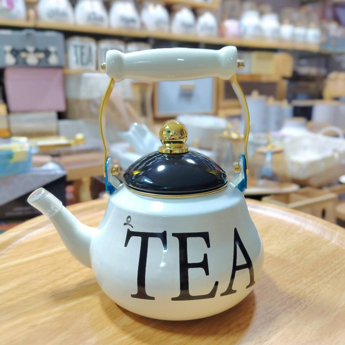 Théière Vintage en Émail avec Inscription "TEA" – Bouilloire de Style Rétro Chic