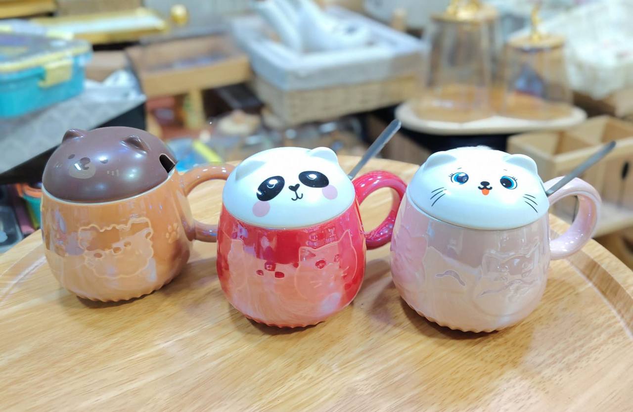 Ensemble de 3 Mugs Kawaii en Céramique – Tasses Animaux avec Couvercles et Cuillères