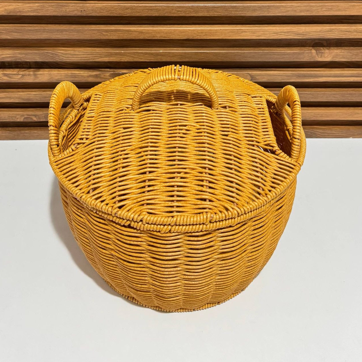 Panier de Pique-Nique Rond en Rotin Tressé – Corbeille Champêtre avec Couvercle
