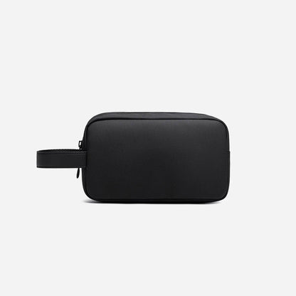 Pochette noire compacte et pratique au design moderne