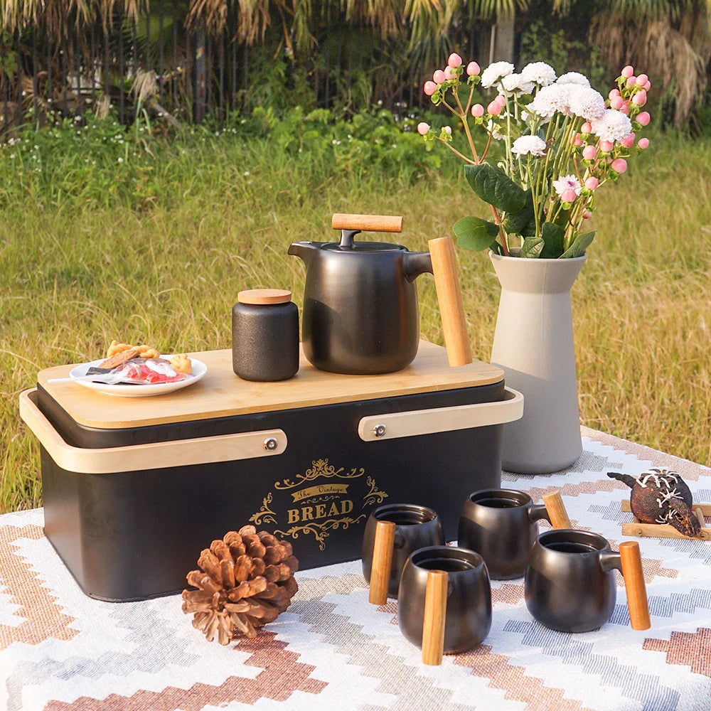 Boîte à  en Métal avec Ensemble de Théière en Céramique Moderne